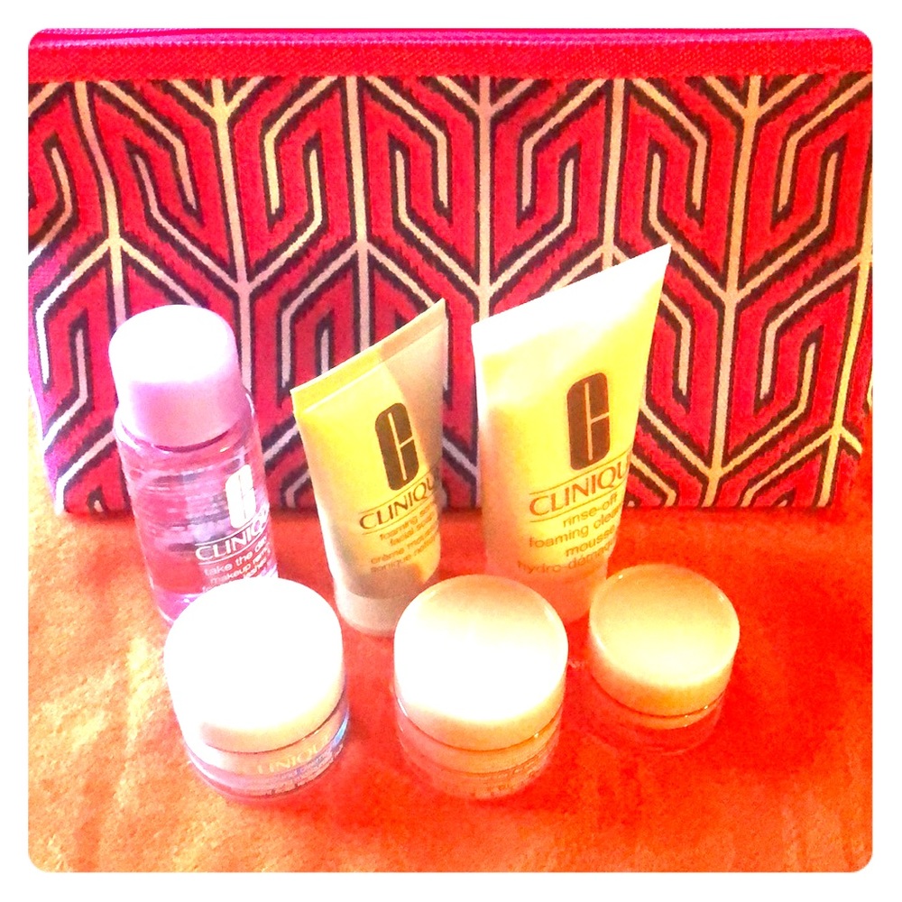 Clinique minis